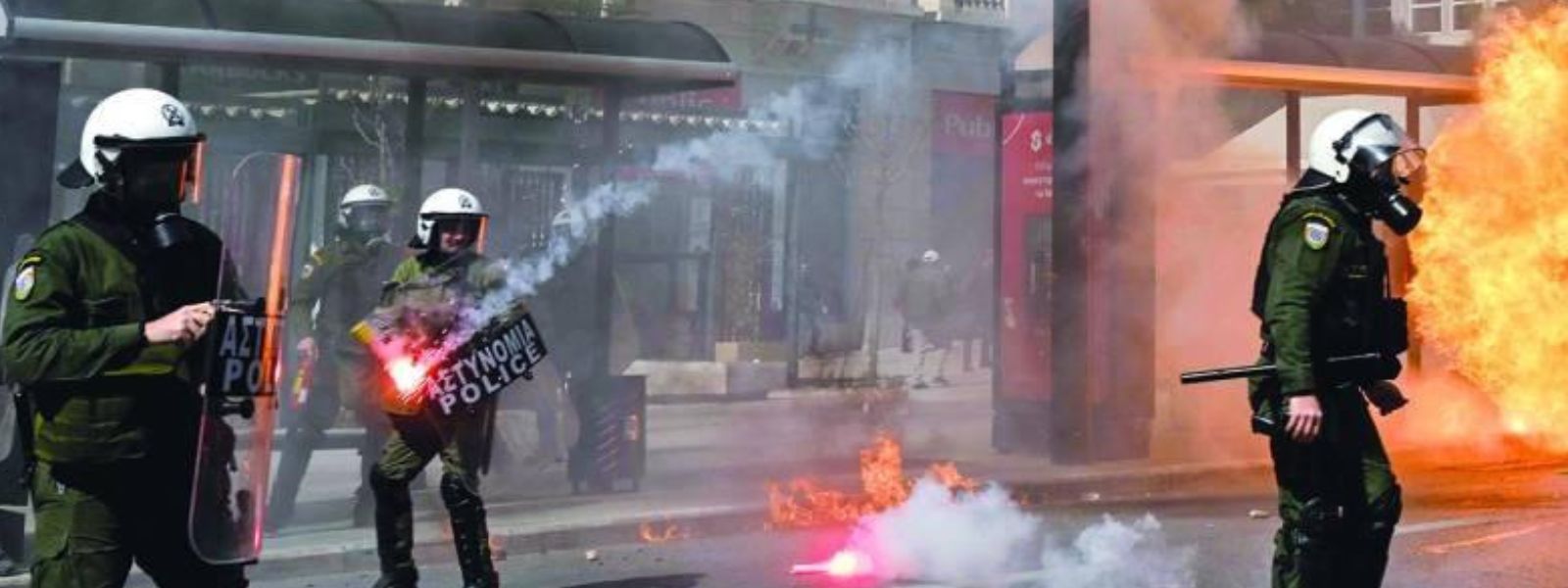 Greek PM seeks forgiveness as anti-govt riots cont